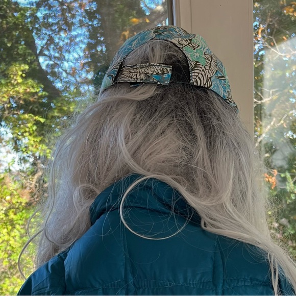 Blue Hat - Picture 4 of 4